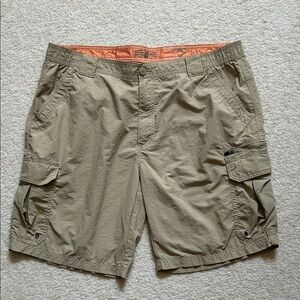 Field & Stream Men's Khaki Cargo Shorts